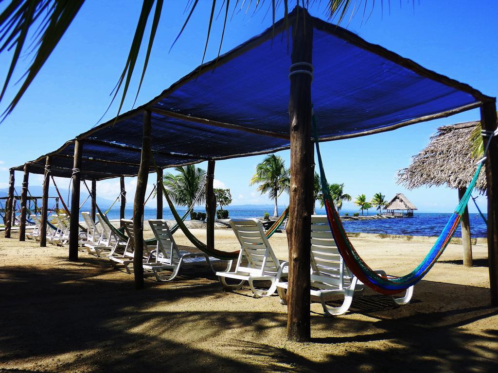 Amatique Bay Hotel Пуерто Бариос Екстериор снимка